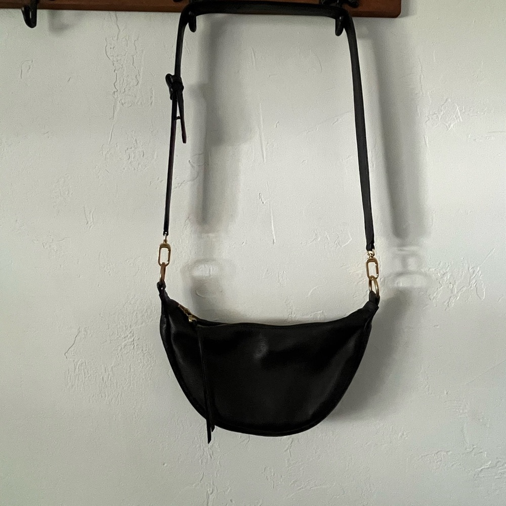 Elegant Black Leather Shoulder Bag
